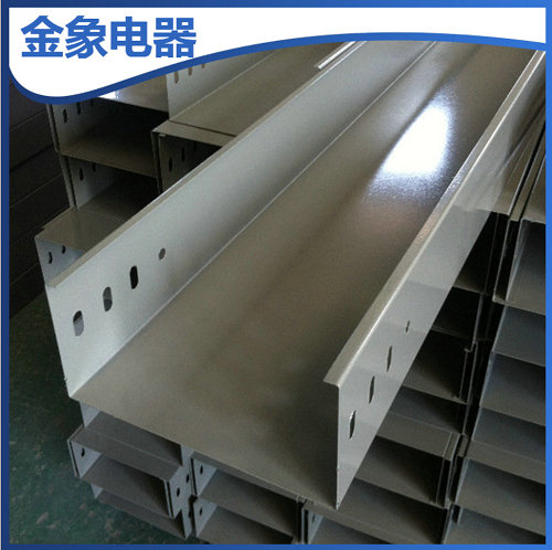 鍍鋅噴塑槽式電纜橋架 高強(qiáng)節(jié)能槽式橋架